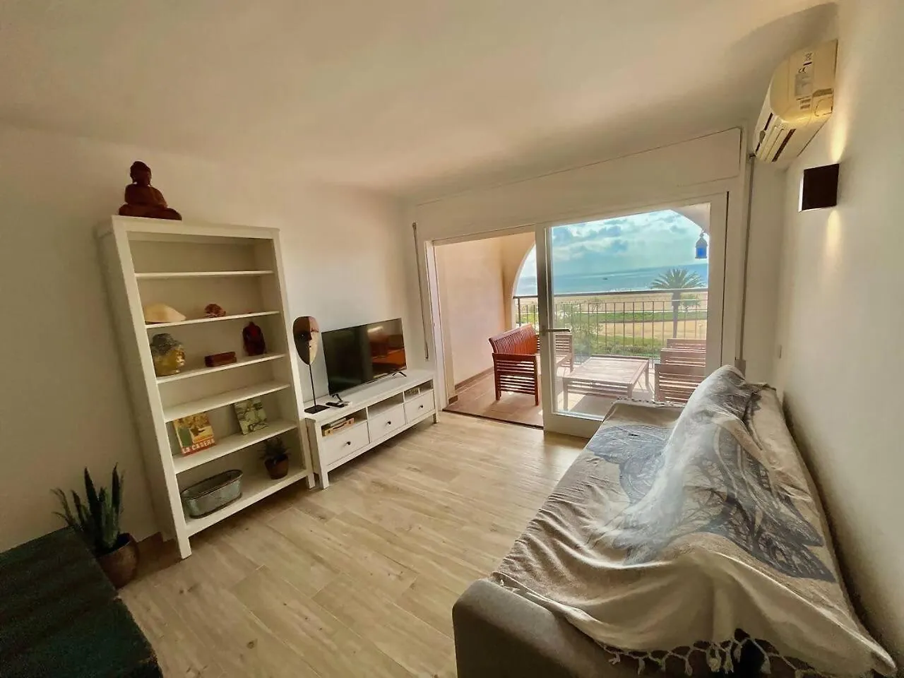Awaydays Apartamento En La 4A Planta Vista Mar Empuriabrava 0*,  Spagna